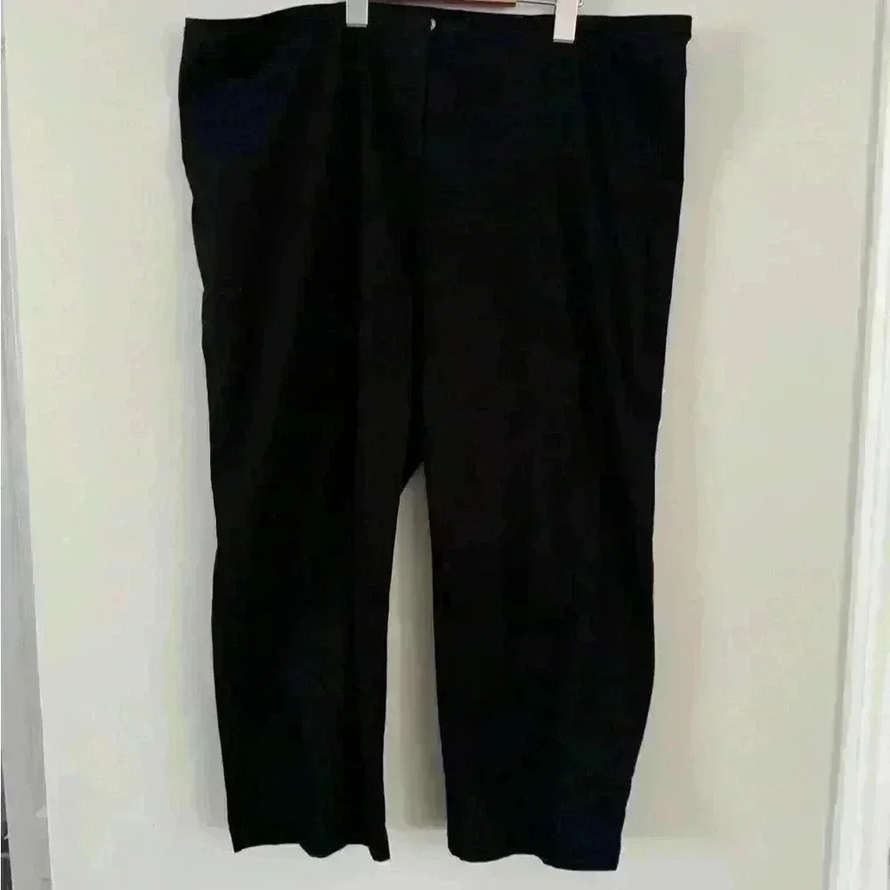🔥2/30$🔥Black capri  pants.Fits like size 16. No size tag attached